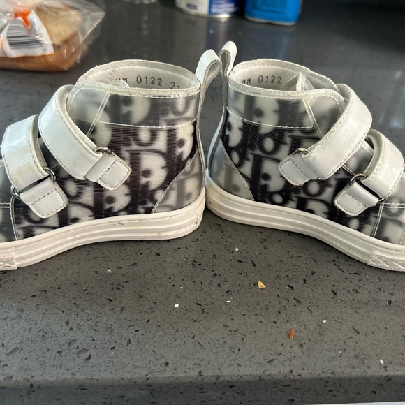 Baby Christian Dior Sneakers - Picture 3 of 17